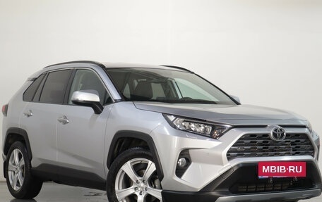 Toyota RAV4, 2020 год, 3 779 000 рублей, 2 фотография