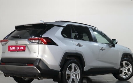 Toyota RAV4, 2020 год, 3 779 000 рублей, 7 фотография