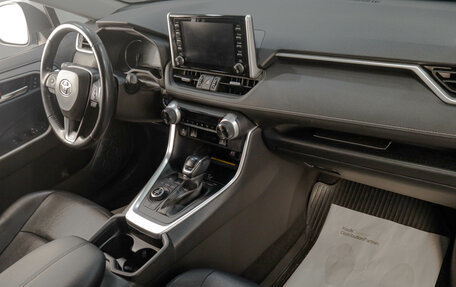 Toyota RAV4, 2020 год, 3 779 000 рублей, 19 фотография