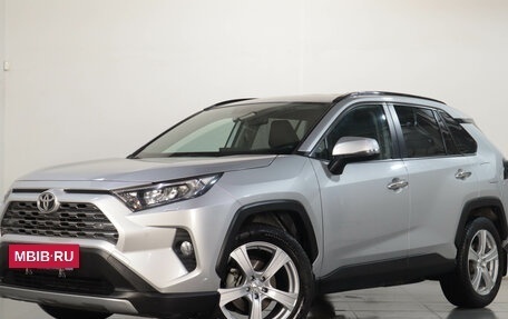 Toyota RAV4, 2020 год, 3 779 000 рублей, 4 фотография