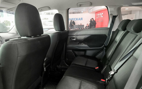 Mitsubishi Outlander III рестайлинг 3, 2016 год, 1 450 000 рублей, 12 фотография