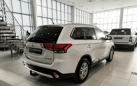 Mitsubishi Outlander III рестайлинг 3, 2016 год, 1 450 000 рублей, 5 фотография