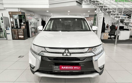 Mitsubishi Outlander III рестайлинг 3, 2016 год, 1 450 000 рублей, 2 фотография