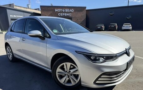 Volkswagen Golf VIII, 2022 год, 1 992 000 рублей, 3 фотография