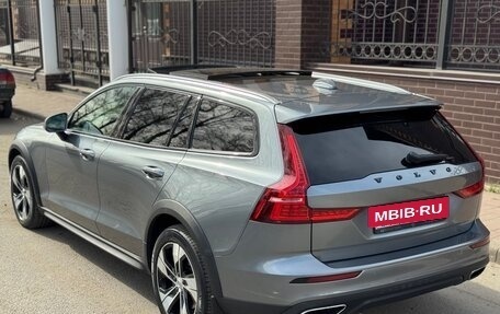 Volvo V60 Cross Country II, 2020 год, 3 650 000 рублей, 11 фотография