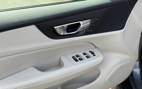 Volvo V60 Cross Country II, 2020 год, 3 650 000 рублей, 24 фотография