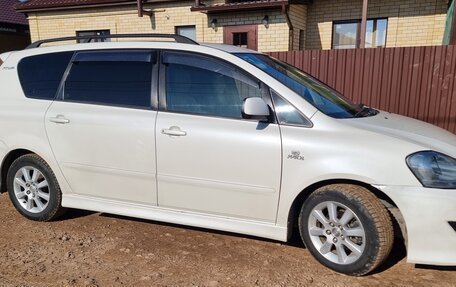 Toyota Ipsum II, 2005 год, 750 000 рублей, 3 фотография