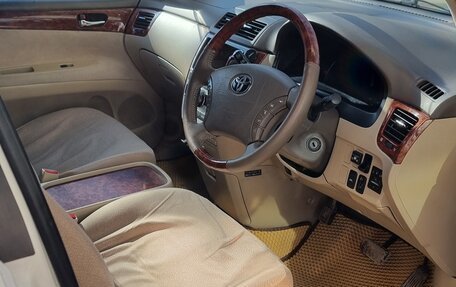 Toyota Ipsum II, 2005 год, 750 000 рублей, 7 фотография