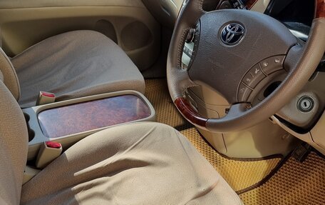 Toyota Ipsum II, 2005 год, 750 000 рублей, 8 фотография