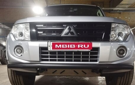 Mitsubishi Pajero IV, 2013 год, 2 550 000 рублей, 2 фотография