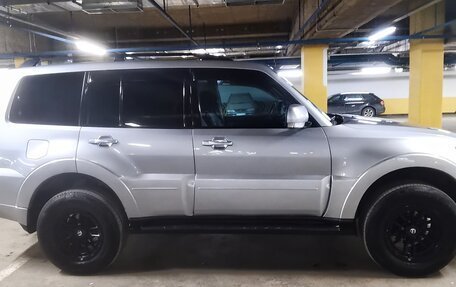 Mitsubishi Pajero IV, 2013 год, 2 550 000 рублей, 3 фотография