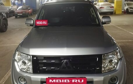 Mitsubishi Pajero IV, 2013 год, 2 550 000 рублей, 25 фотография