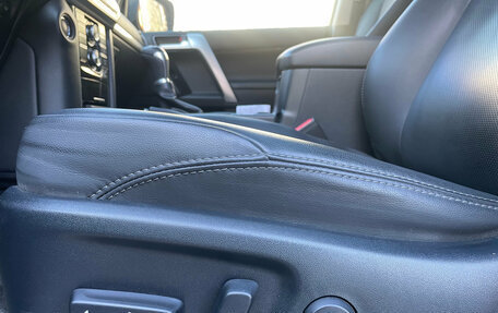 Toyota Land Cruiser Prado 150 рестайлинг 2, 2022 год, 6 249 000 рублей, 9 фотография