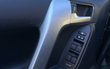 Toyota Land Cruiser Prado 150 рестайлинг 2, 2022 год, 6 249 000 рублей, 16 фотография