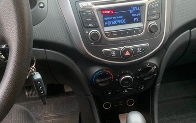 Hyundai Solaris II рестайлинг, 2015 год, 1 100 000 рублей, 1 фотография