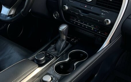 Lexus RX IV рестайлинг, 2017 год, 3 630 000 рублей, 37 фотография