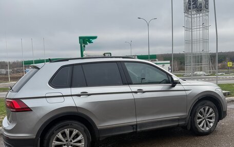 Volkswagen Tiguan II, 2021 год, 2 860 000 рублей, 6 фотография