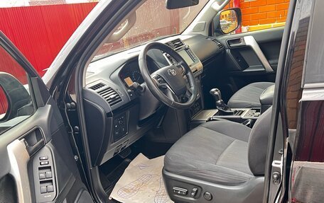 Toyota Land Cruiser Prado 150 рестайлинг 2, 2018 год, 4 600 000 рублей, 7 фотография