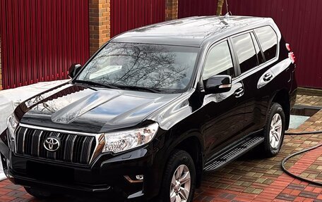 Toyota Land Cruiser Prado 150 рестайлинг 2, 2018 год, 4 600 000 рублей, 6 фотография