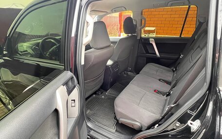 Toyota Land Cruiser Prado 150 рестайлинг 2, 2018 год, 4 600 000 рублей, 10 фотография