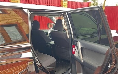 Toyota Land Cruiser Prado 150 рестайлинг 2, 2018 год, 4 600 000 рублей, 9 фотография