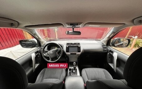 Toyota Land Cruiser Prado 150 рестайлинг 2, 2018 год, 4 600 000 рублей, 11 фотография