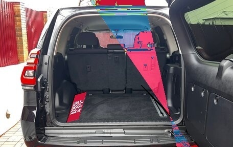 Toyota Land Cruiser Prado 150 рестайлинг 2, 2018 год, 4 600 000 рублей, 18 фотография