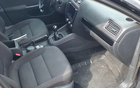 Volkswagen Jetta VI, 2011 год, 880 000 рублей, 10 фотография