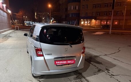 Honda Freed I, 2011 год, 1 050 000 рублей, 7 фотография
