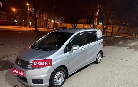 Honda Freed I, 2011 год, 1 050 000 рублей, 3 фотография