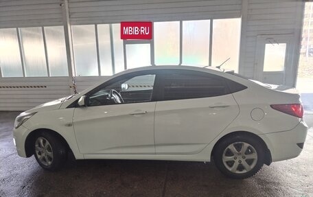 Hyundai Solaris II рестайлинг, 2015 год, 730 000 рублей, 7 фотография