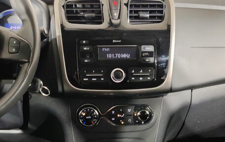 Renault Sandero II рестайлинг, 2017 год, 1 100 000 рублей, 11 фотография