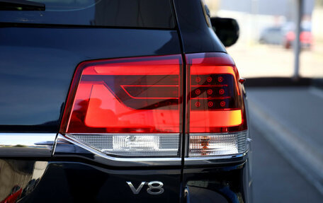 Toyota Land Cruiser 200, 2019 год, 9 499 000 рублей, 3 фотография