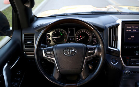 Toyota Land Cruiser 200, 2019 год, 9 499 000 рублей, 12 фотография