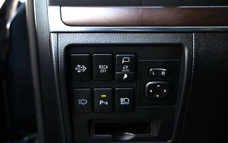 Toyota Land Cruiser 200, 2019 год, 9 499 000 рублей, 29 фотография