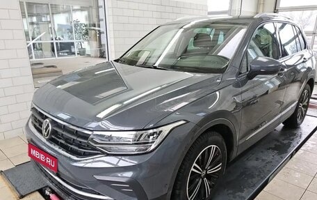 Volkswagen Tiguan II, 2022 год, 2 272 000 рублей, 1 фотография