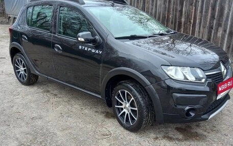 Renault Sandero II рестайлинг, 2016 год, 1 200 000 рублей, 2 фотография