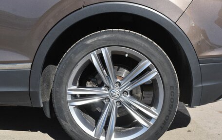 Volkswagen Tiguan II, 2018 год, 2 555 000 рублей, 9 фотография