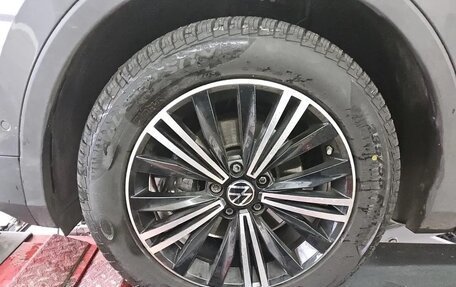 Volkswagen Tiguan II, 2022 год, 2 272 000 рублей, 5 фотография