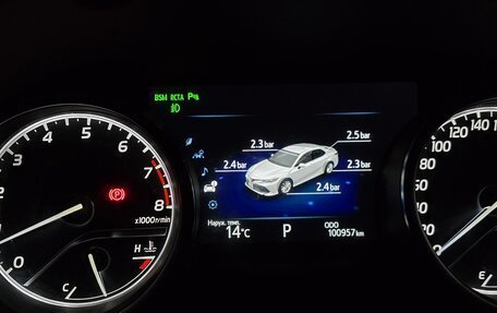 Toyota Camry, 2019 год, 3 450 000 рублей, 4 фотография