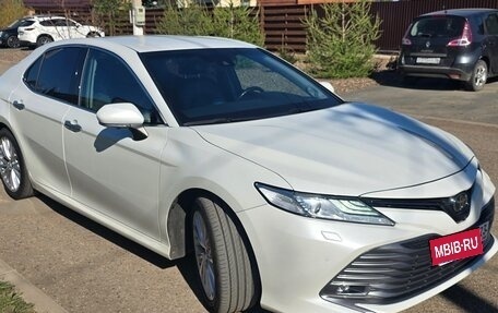 Toyota Camry, 2019 год, 3 450 000 рублей, 12 фотография