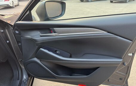 Mazda 6, 2021 год, 2 250 000 рублей, 21 фотография