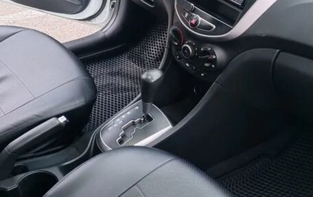 Hyundai Solaris II рестайлинг, 2015 год, 780 000 рублей, 4 фотография