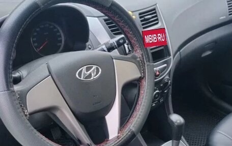 Hyundai Solaris II рестайлинг, 2015 год, 780 000 рублей, 5 фотография