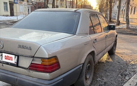 Mercedes-Benz W124, 1985 год, 130 000 рублей, 4 фотография