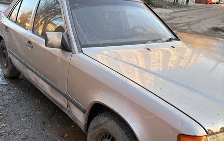 Mercedes-Benz W124, 1985 год, 130 000 рублей, 2 фотография