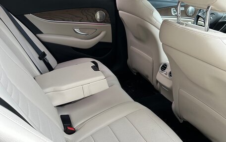 Mercedes-Benz E-Класс, 2017 год, 2 150 000 рублей, 5 фотография