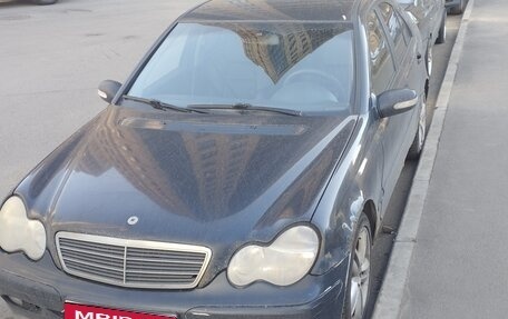 Mercedes-Benz C-Класс, 2000 год, 280 000 рублей, 1 фотография