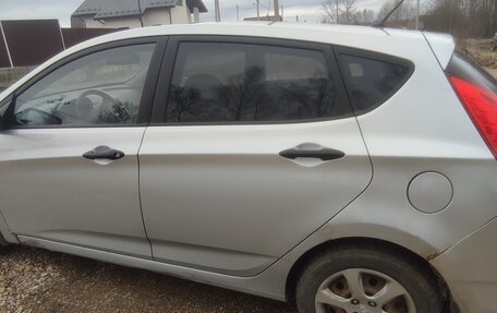 Hyundai Solaris II рестайлинг, 2011 год, 550 000 рублей, 12 фотография