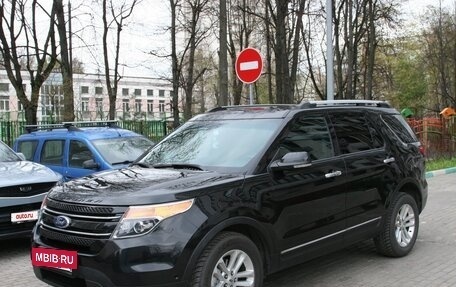 Ford Explorer VI, 2012 год, 1 970 000 рублей, 2 фотография